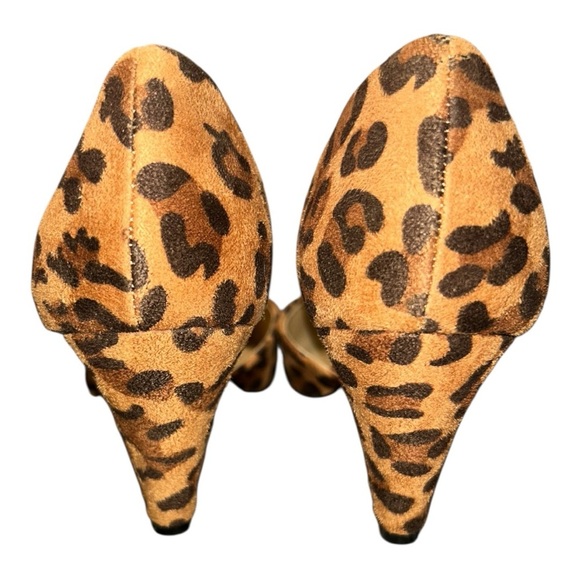 CL by Laundry Vegan Suede Leopard Print Heels
Style Angelina Brown Tan
Size: 8.5 - Picture 5 of 11